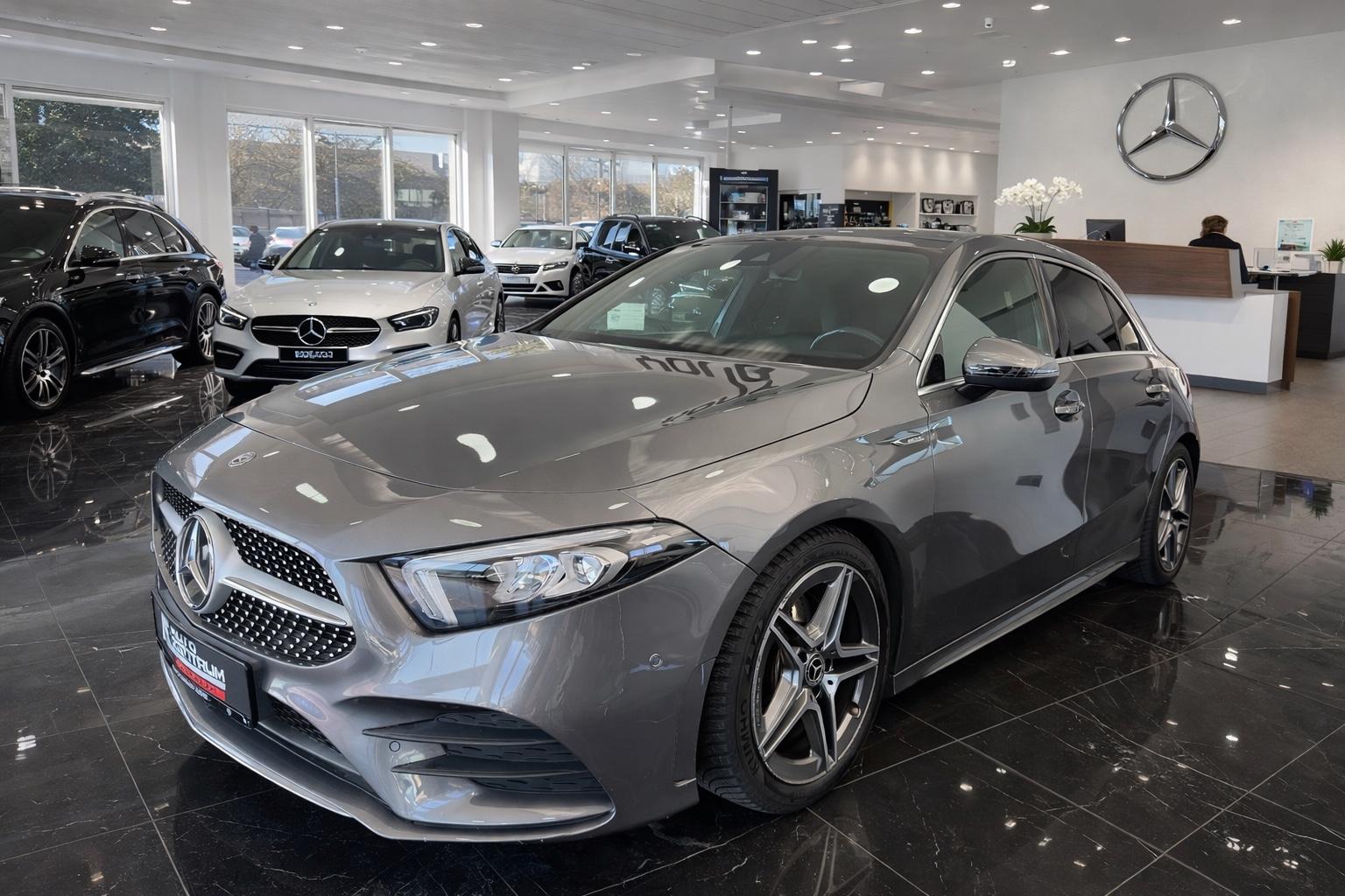 Mercedes-Benz A 220 AMG Line MBUX Led Nav Parkass Spur Keyless