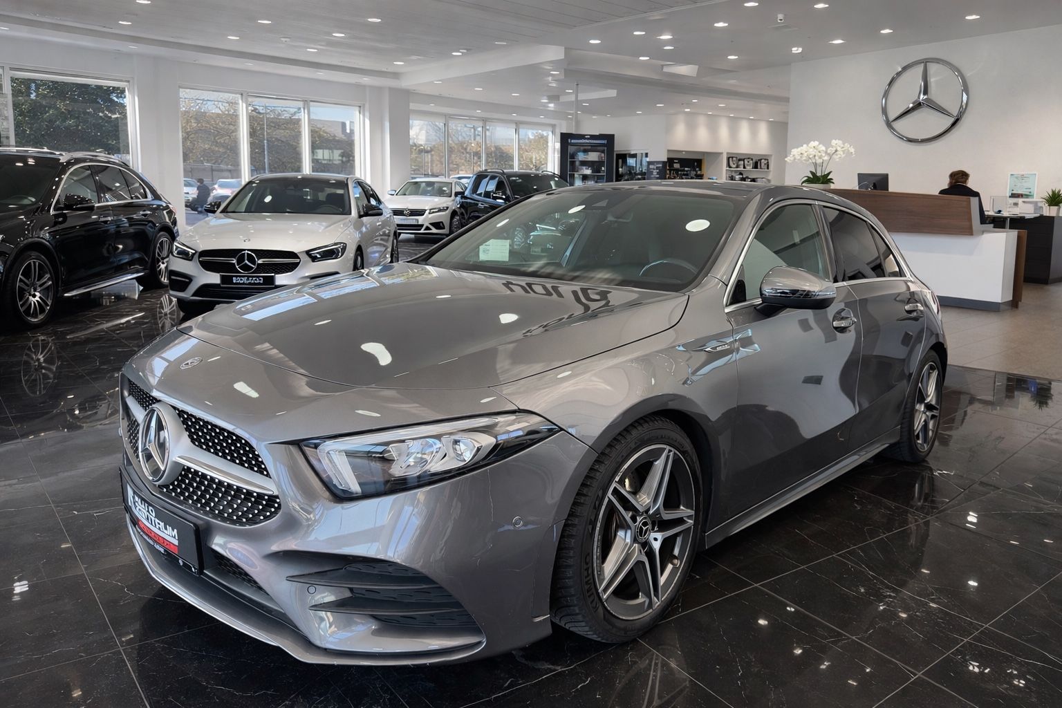MERCEDES-BENZ A 220 AMG Line MBUX Led Nav Parkass Spur Keyless