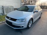 Volkswagen Jetta VI Comfortline*Klimaautomatik*SHZ*PDC* - VW Jetta Gebrauchtwagen in Berlin