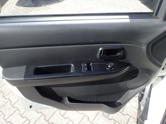 Fahrzeugabbildung Piaggio Porter NP6 TW LR LPG TOP Humbaur Variante C 12,8