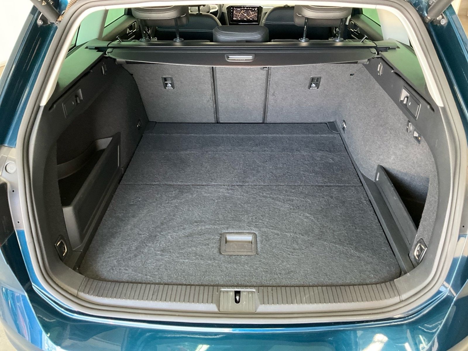 Volkswagen Passat Variant - Bild 8