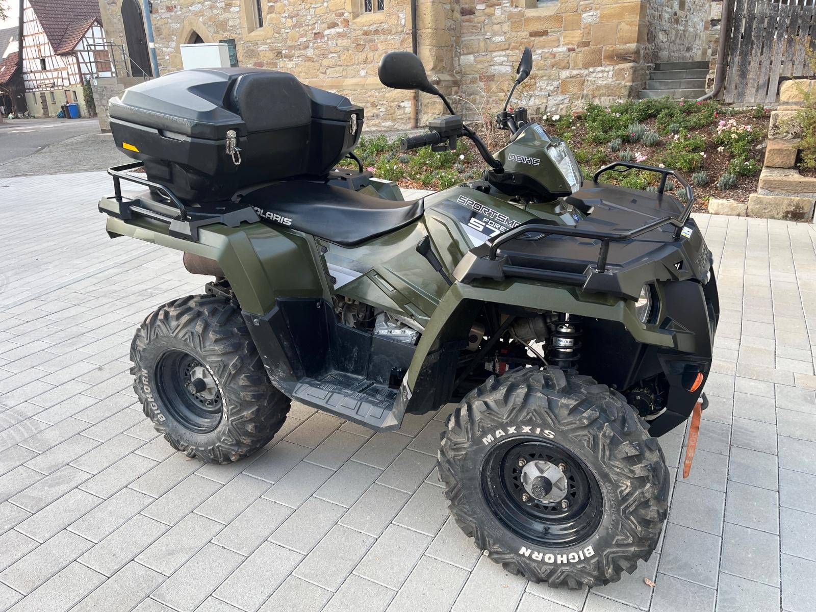 Polaris Sportsman 2015 — interior