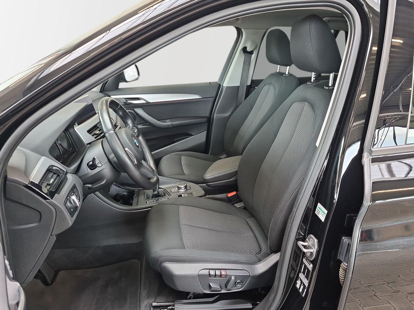 BMW X1 sDrive20i Advantage DAB LED Pano Navi AHK Shz, миниатюра 8