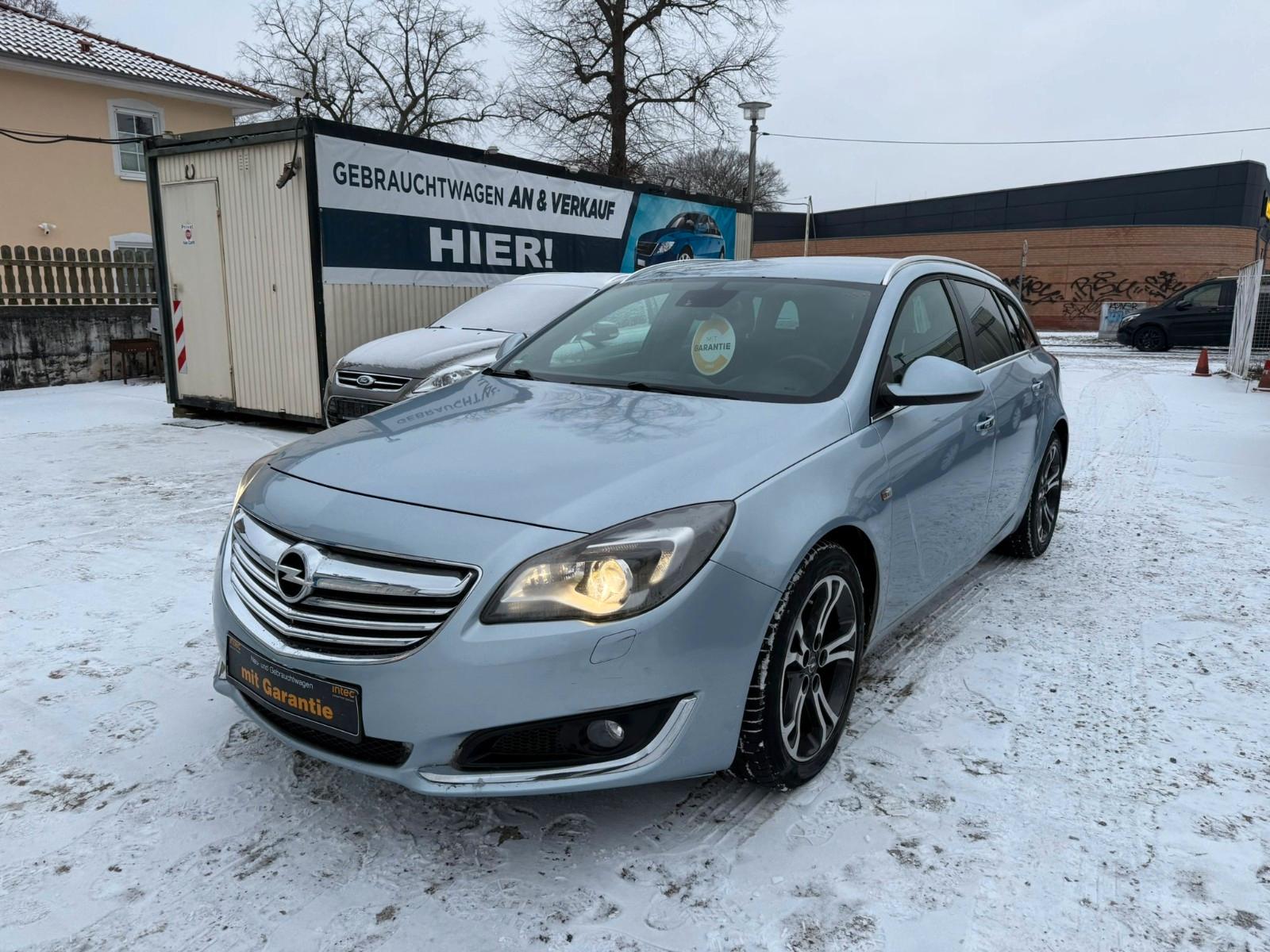 Opel Insignia A Sports Tourer Sport*TUV NEU*AHK*SHZ*