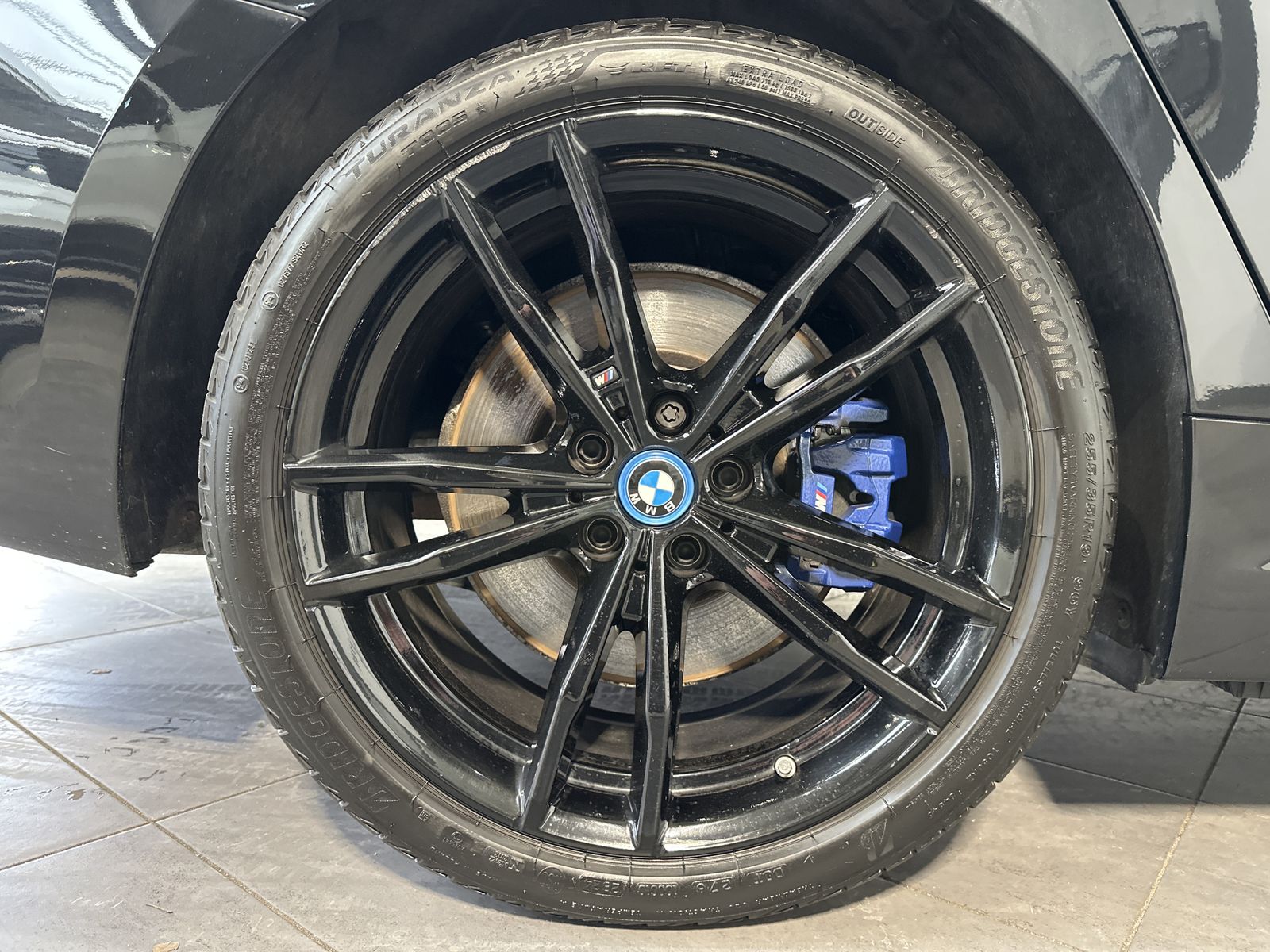 Fahrzeugabbildung BMW 330e xDrive M-Sport NAV+LASER+360°+HEAD-UP+19ZO