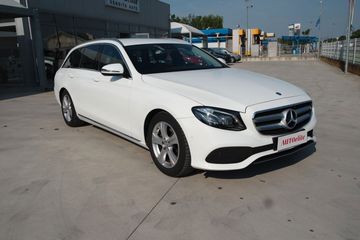 Mercedes E 220 - 2