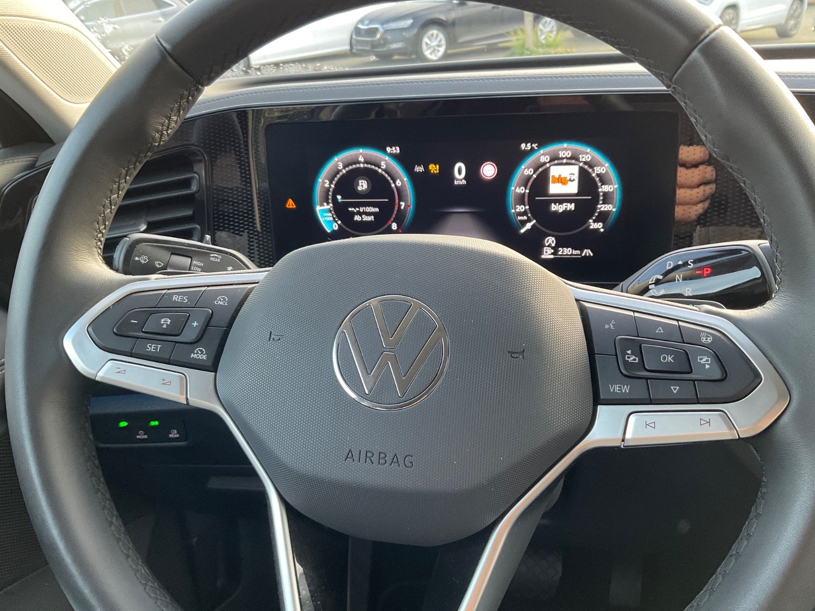 Fahrzeugabbildung Volkswagen Tiguan 1.5 eTSI DSG Life,Kamera,ACC,LED,Navi