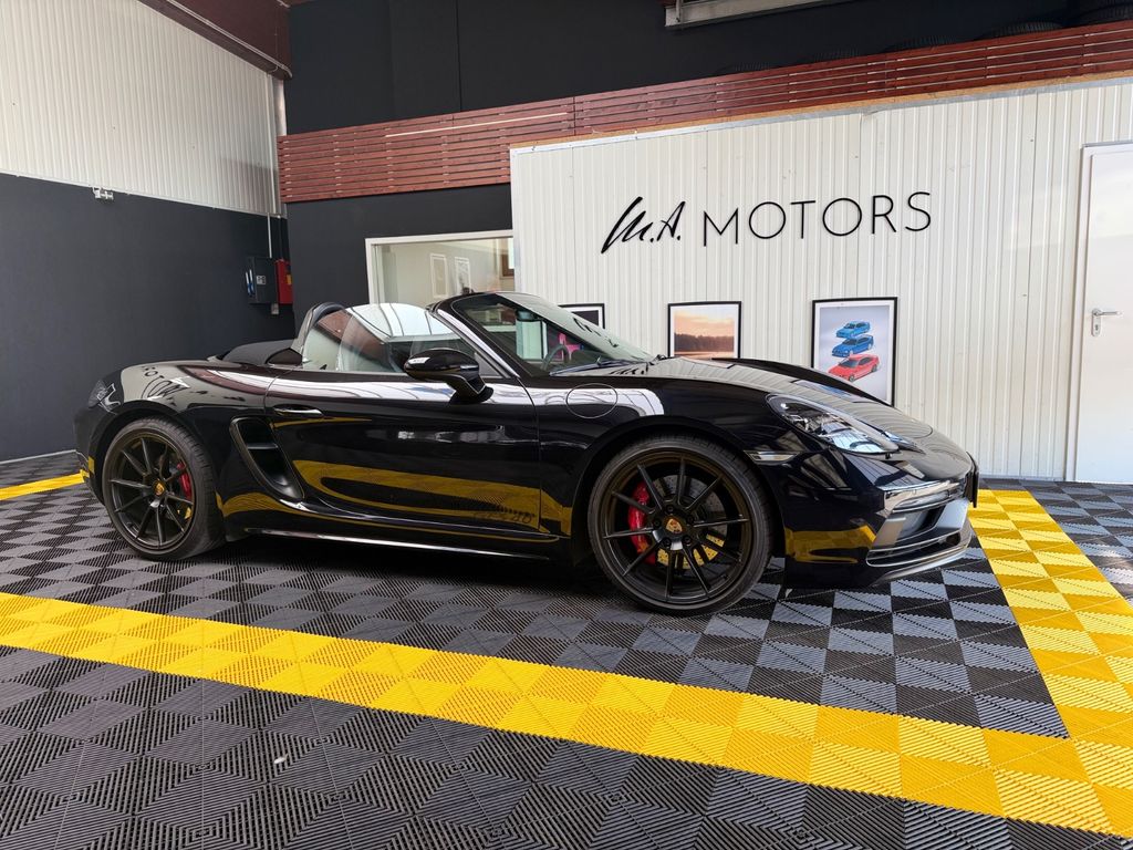 PORSCHE 718 Boxster/GTS 4.0/APPROV/GTS PAKET/BOSE/SP.CHR PORSCHE 718 Boxster/GTS 4.0/APPROV/GTS PAKET/BOSE/SP.CHR