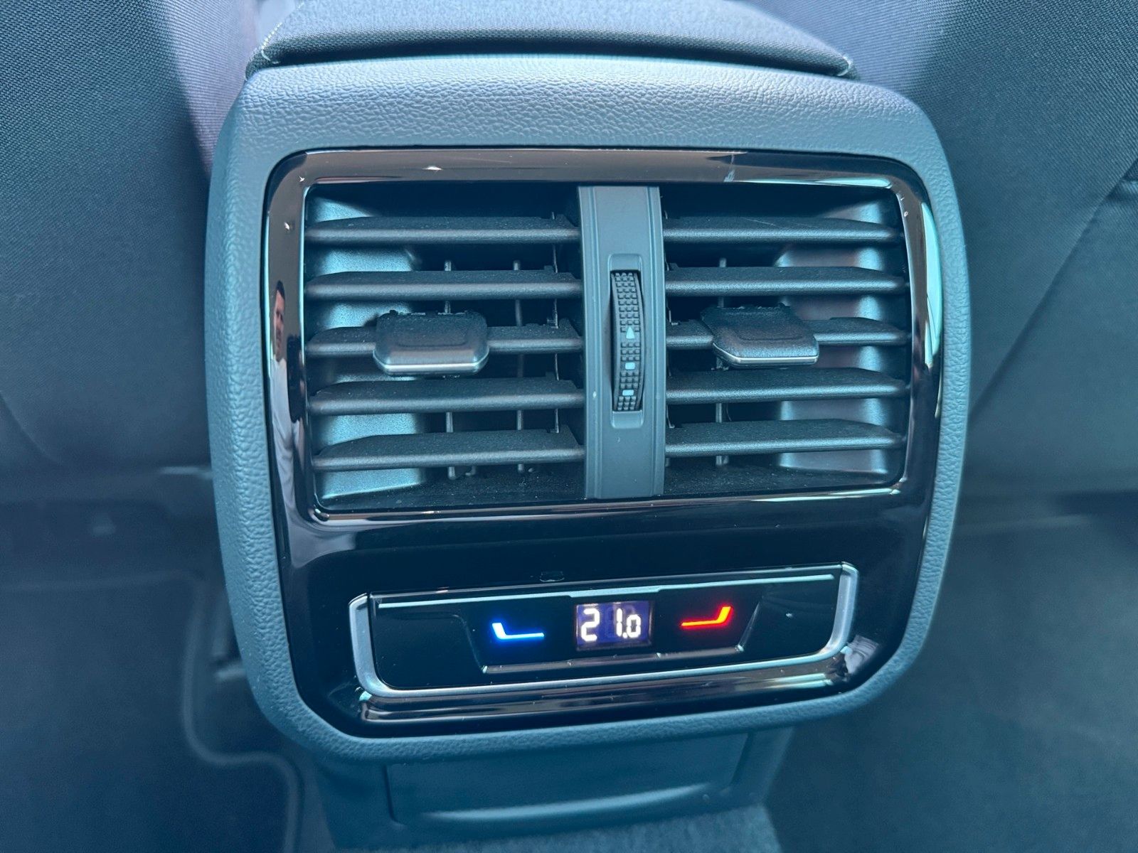 Fahrzeugabbildung Volkswagen Passat Variant Business 2.0 TDI