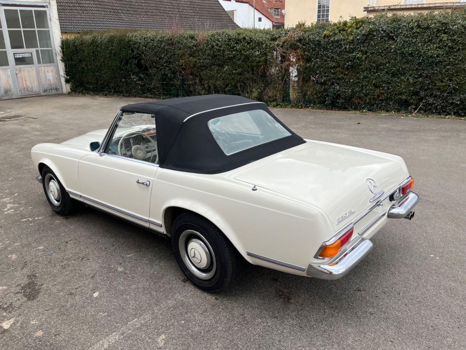 MERCEDES-BENZ 230 4