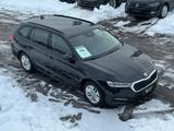 Skoda Octavia Combi 2.0 TDI Ambi AHK PDC KESSY VIRTUAL