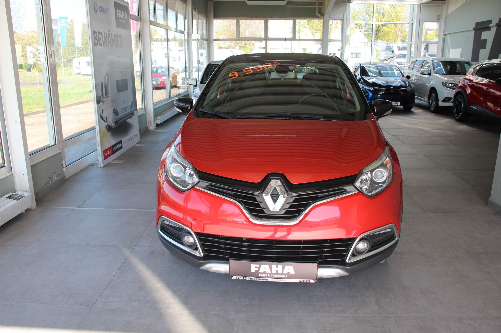 Fahrzeugabbildung Renault Captur Helly Hansen