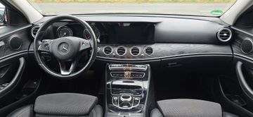 Mercedes E 220 - 11