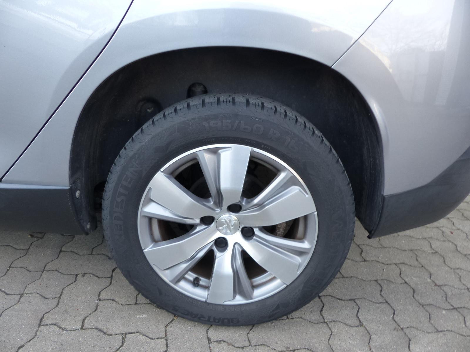 Peugeot 2008 Allure Glasdach/Navi/Klimaautom/PDC