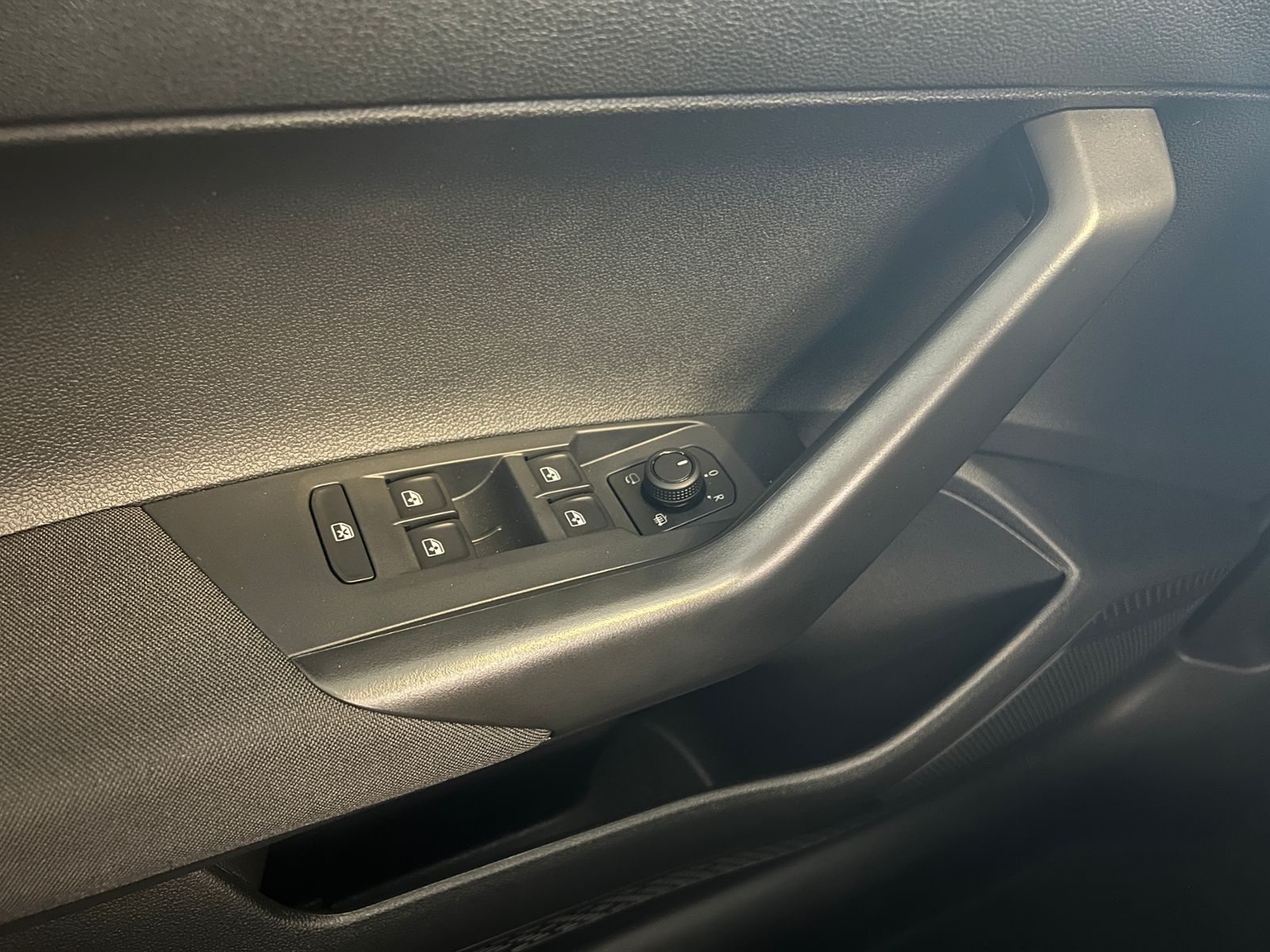 Fahrzeugabbildung Volkswagen Taigo Life 1.0 TSI DSG *Matrix,LED,ACC,Kamera,17