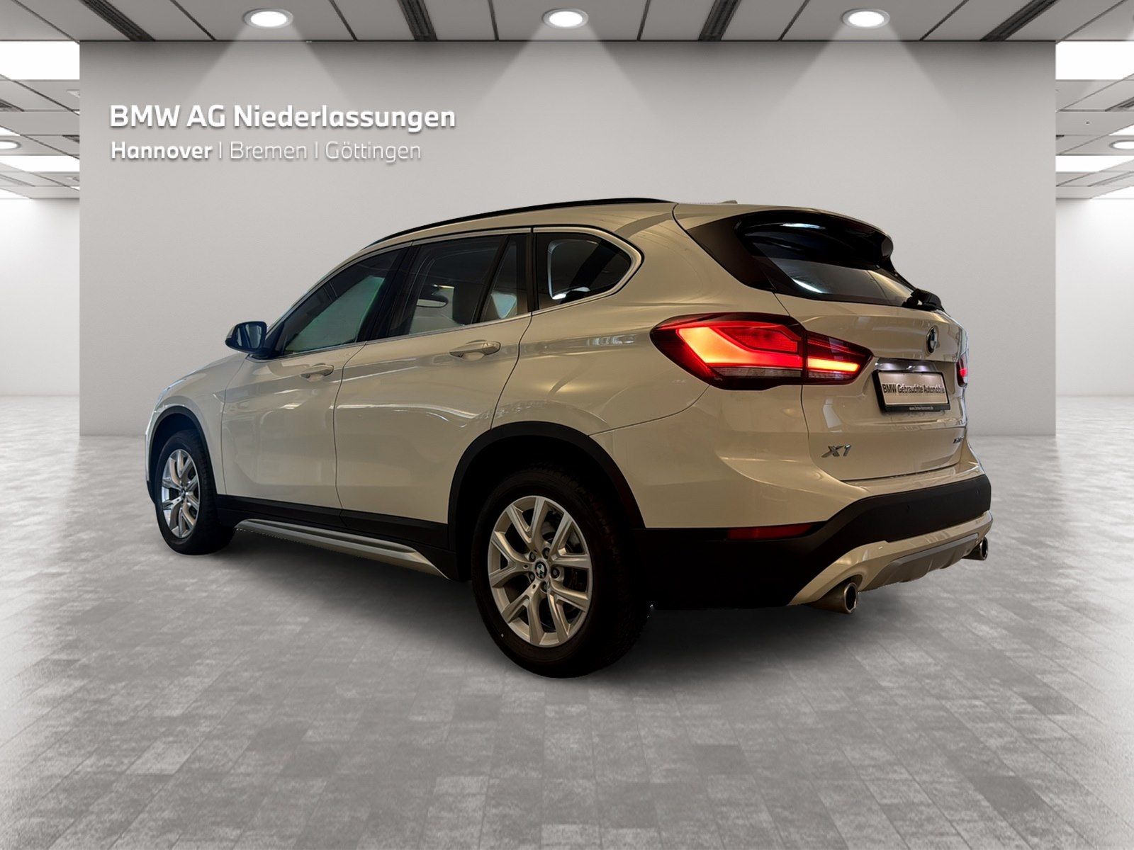 BMW X1 xDrive20i Navi AHK Parkassist Driv.Assist foto 2