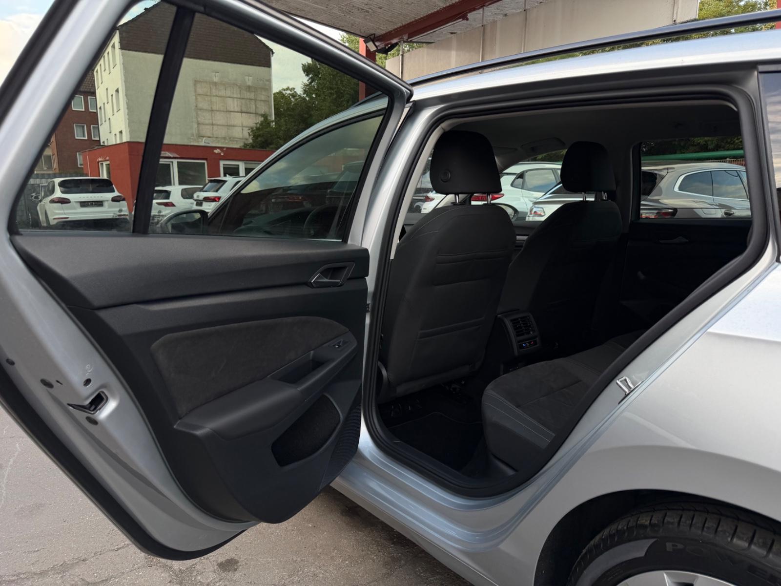 Volkswagen Golf VIII Variant Style*ACC*R-KAM*MEMORY*AHK*, миниатюра 24