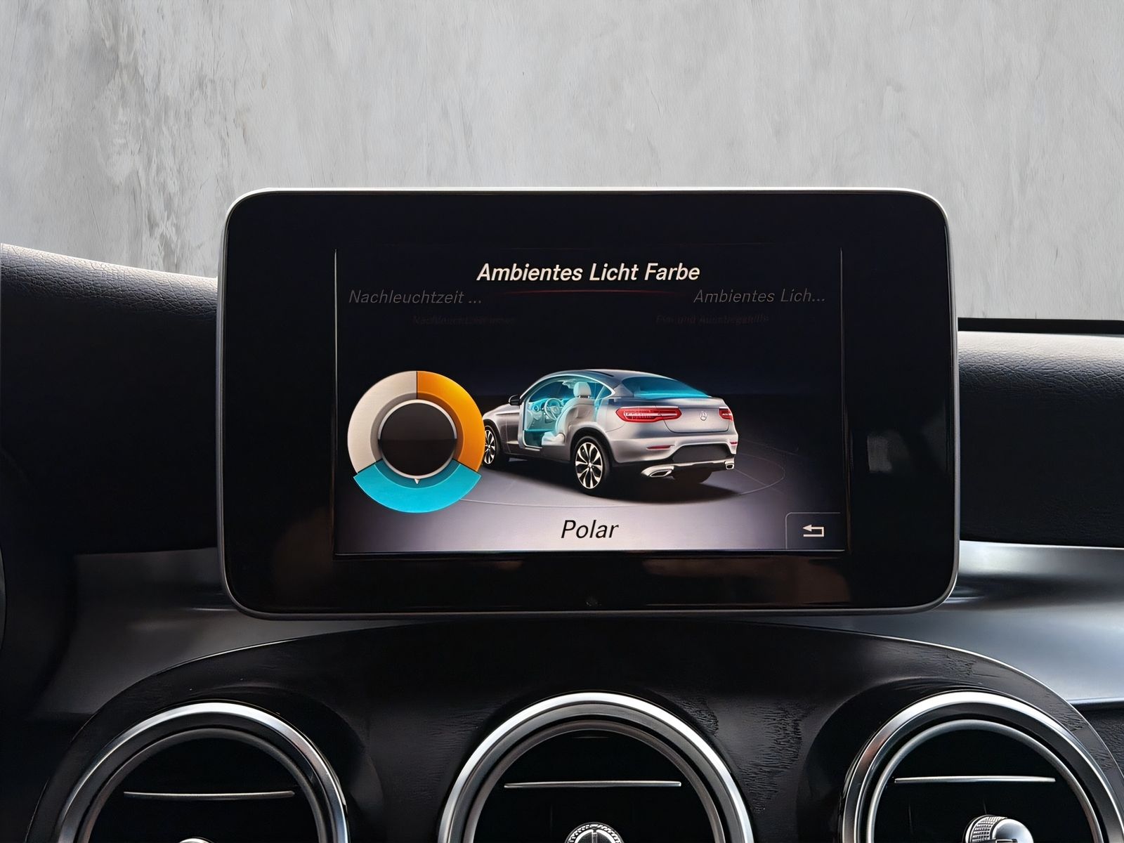 Fahrzeugabbildung Mercedes-Benz GLC 250 d Coupe AMG 4Matic MEMORY LED AHK KAMERA