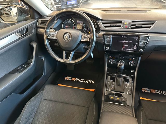 Skoda Superb Combi Style 4x4 *SZHZ*PDC*AHK*NAVI*KLIMA*