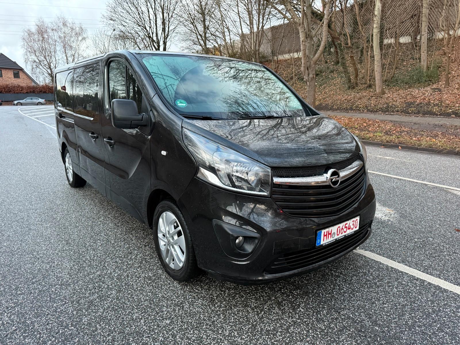 Opel Vivaro H1L2-9 Sitze-2 x Klima-Rollstuhlumbau