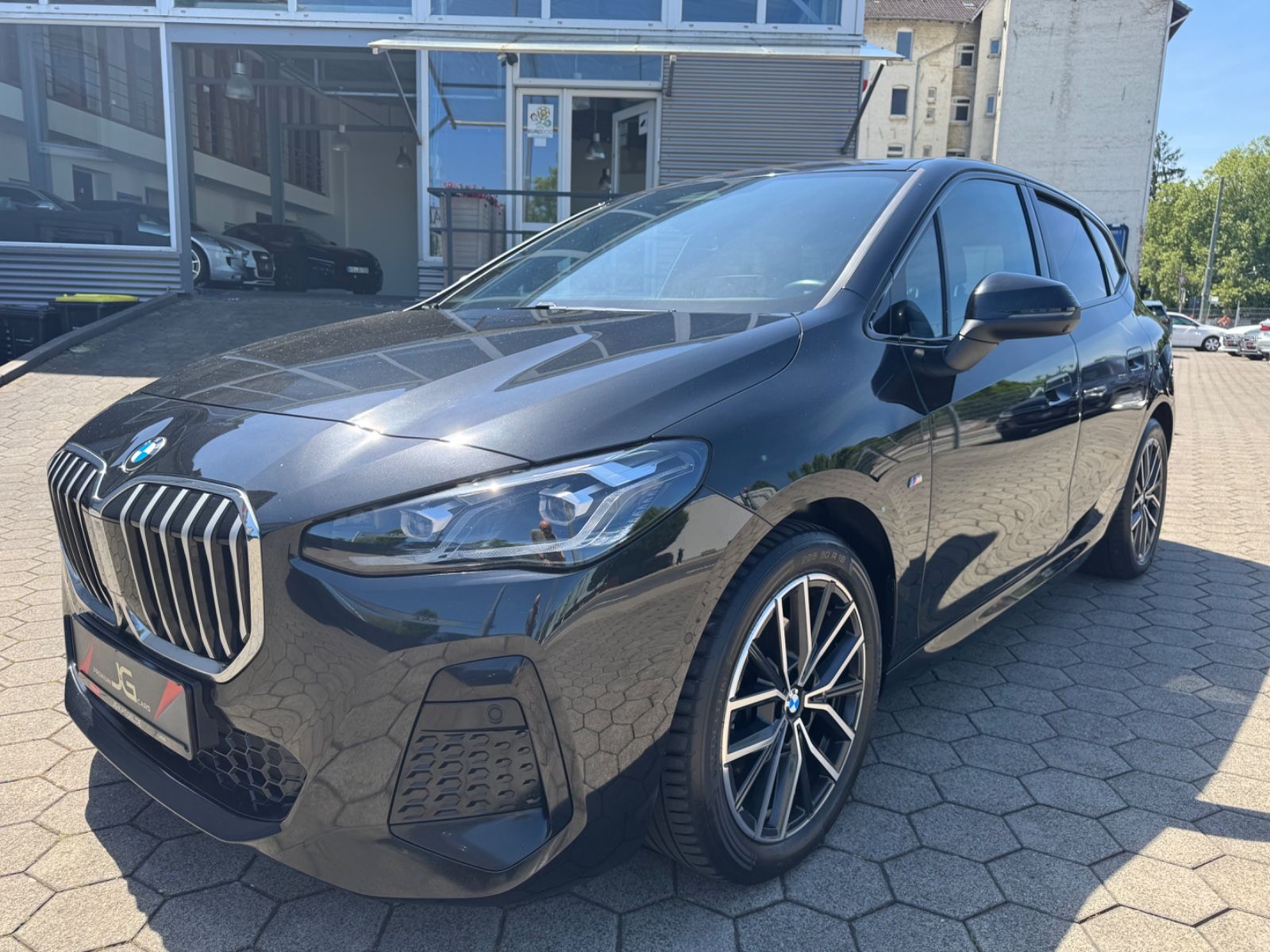 BMW BMW 218d Active Tourer M Sport*HuD*AHK*360°