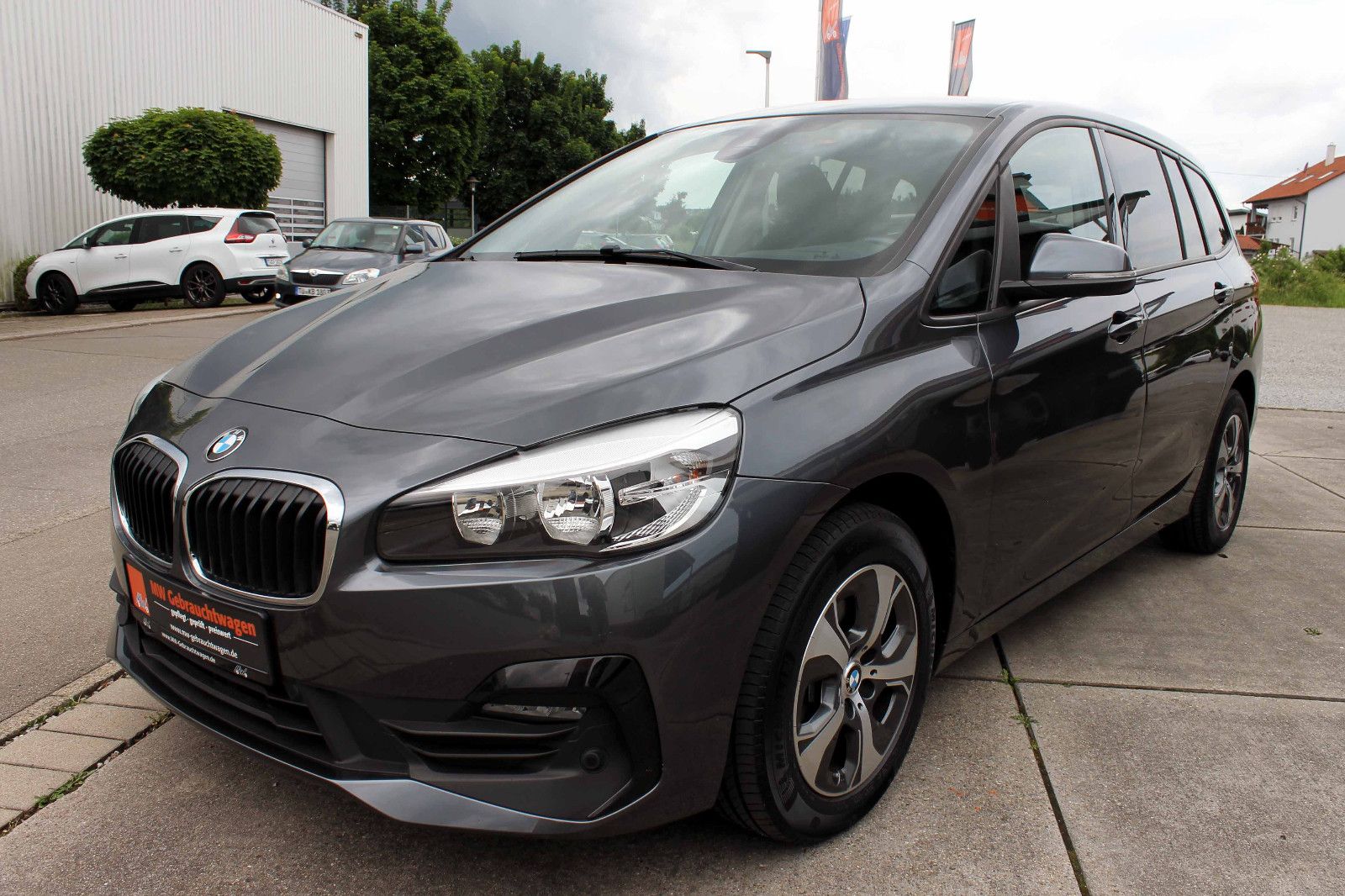 Fahrzeugabbildung BMW 216d Gran Tourer Steptr. HUD NAV ACC KAM PDC BT