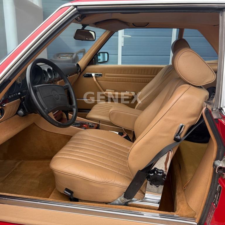 Mercedes-Benz SL 560