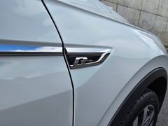 VW Tiguan Highline 2.0 Bi TDI R-line Sportpaket