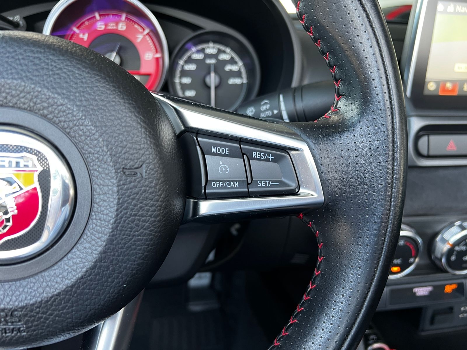 Fahrzeugabbildung Abarth 124 Spider Turismo KLIMA LED LEDER NAVI