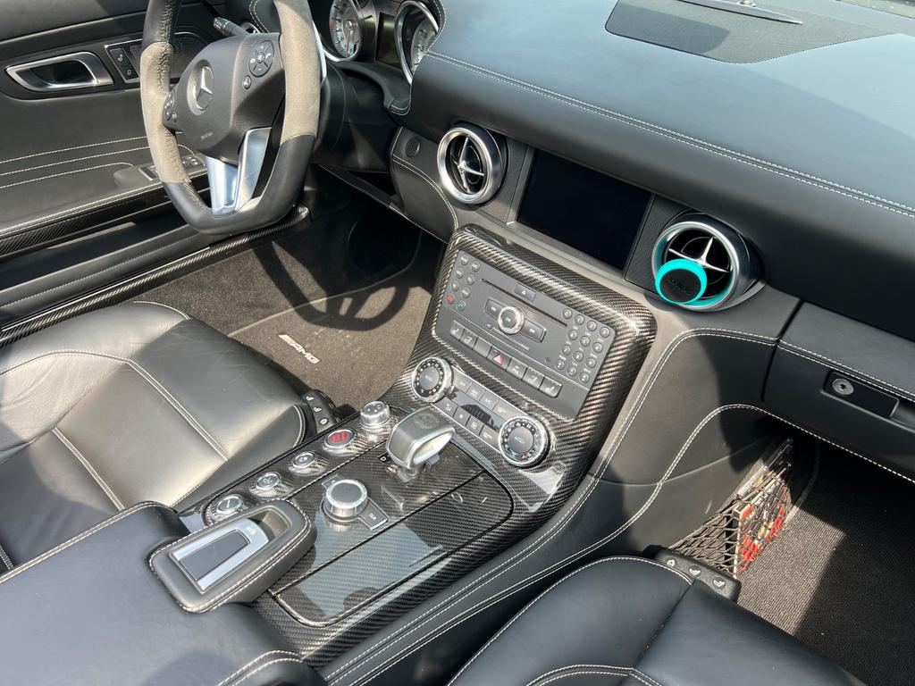 Mercedes-Benz SLS AMG