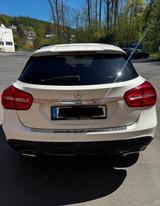 Mercedes-Benz GLA 250 4MATIC Urban Night Paket Panorama - Mercedes-Benz GLA-Klasse von privat