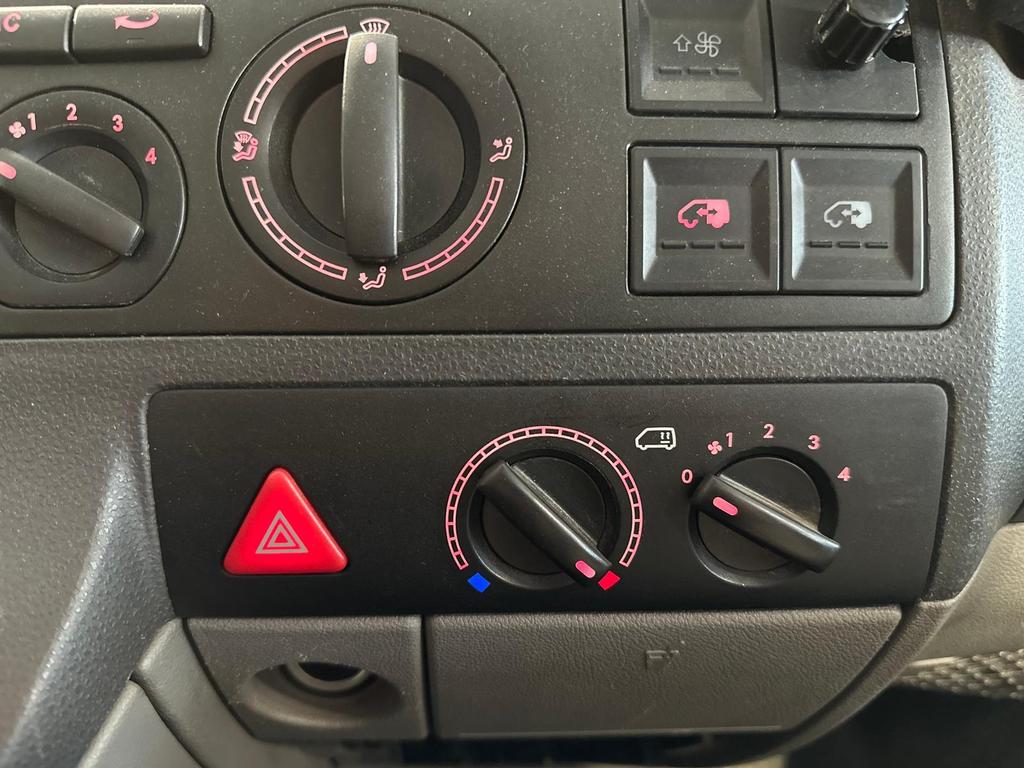 Volkswagen T5 Caravelle