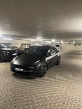Tesla Model Y Performance Dual Motor  - Tesla Model Y Gebrauchtwagen in Berlin