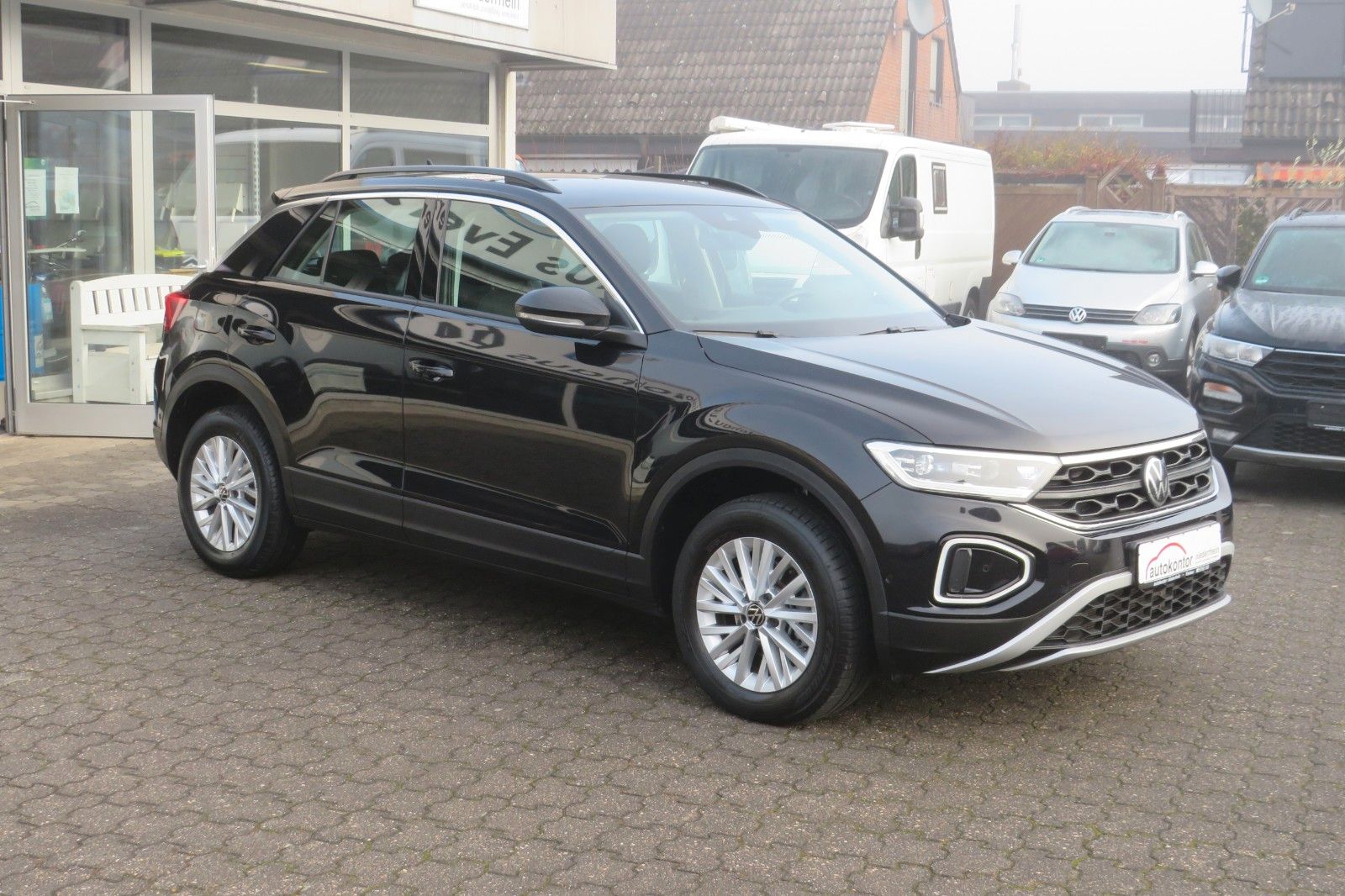 Fahrzeugabbildung Volkswagen T-Roc Life LED AHK KAMERA ACC NAVI 1.HD