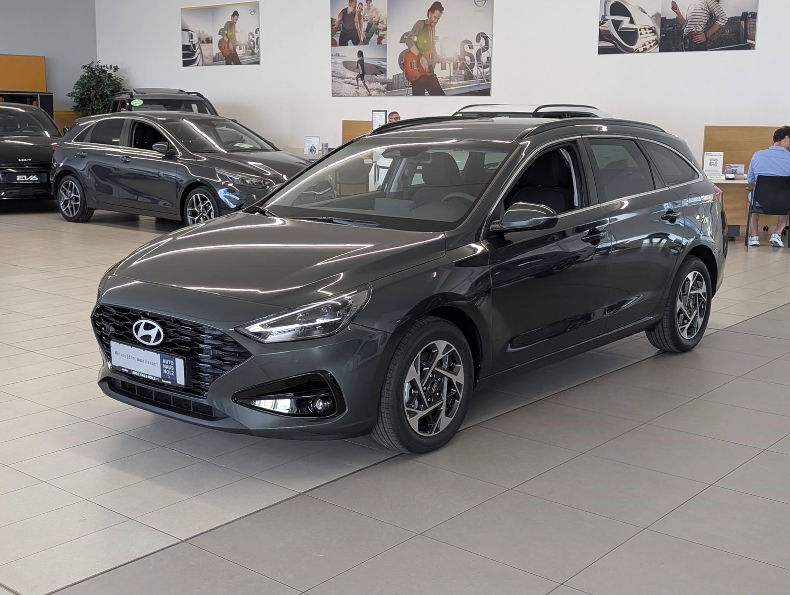 HYUNDAI i30 Kombi 1.6 T-GDI Trend Automatik SHZ Navi