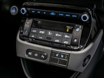 Hyundai Inster FWD Select Digitales Cockpit Navi Kamera
