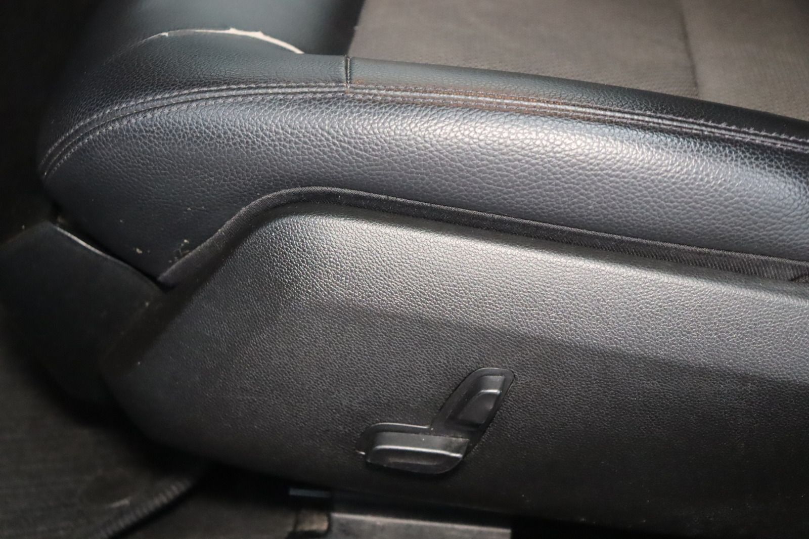 Fahrzeugabbildung Mercedes-Benz E 200 AVANTGARDE * Xenon * HU/AU 07.26