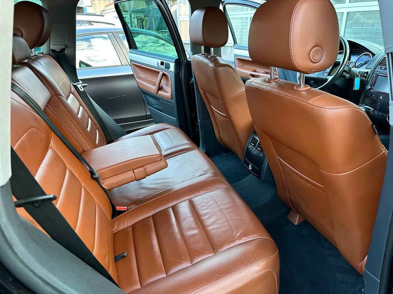 Volkswagen Touareg 2009 — photo 20