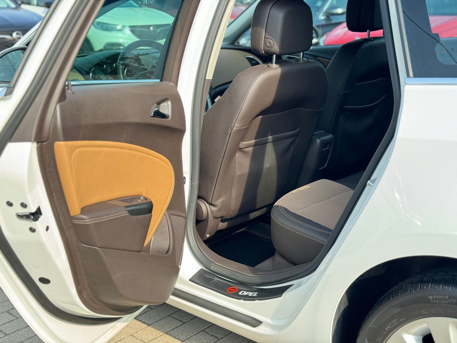 OPEL Astra, 2012, Benzin, 140 PS