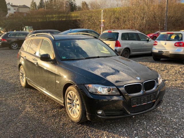 BMW 320i Touring*8x Alu*Pano*SHZ*Leder