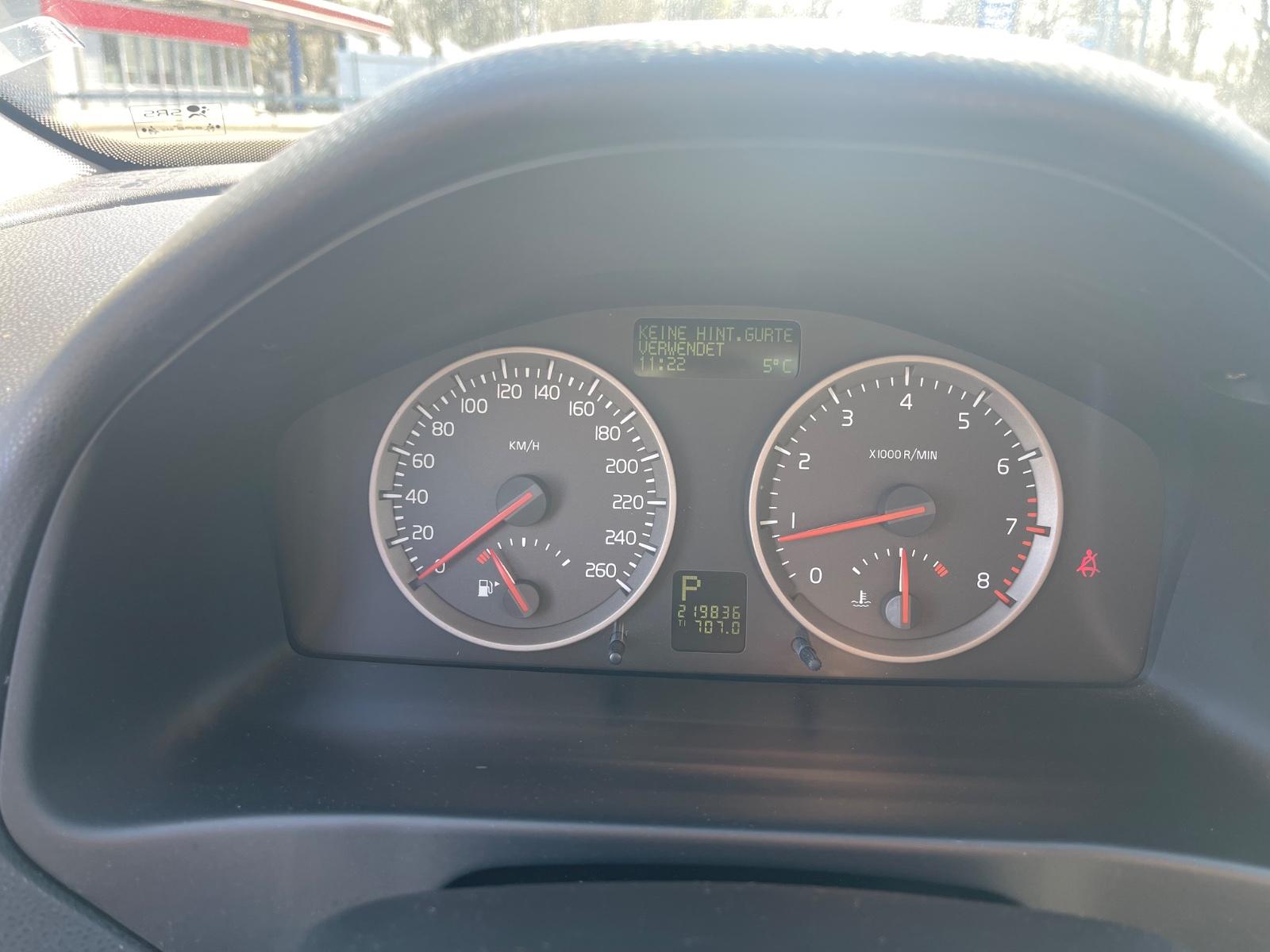 Volvo V50 2004 — photo 22