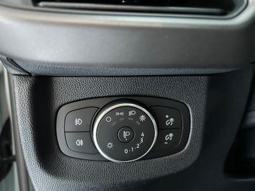 Ford Tourneo Courier Titanium WipaAHK 5JGarantie!
