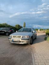 Volvo S40  I 1.8 Benzin Manuell - Volvo Gebrauchtwagen von 2000
