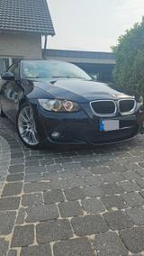 BMW 325i Cabrio - M-Sportpaket/ Sonderlackierung!