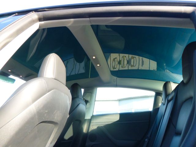 Fahrzeugabbildung Tesla Model 3 RWD (MY2023) >LFP/Ryzen/Wärmepumpe<