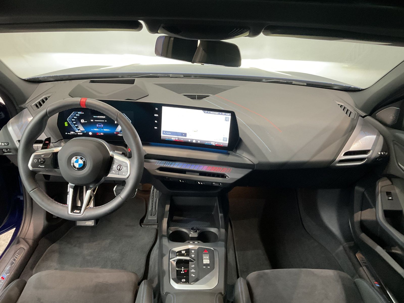 Fahrzeugabbildung BMW M135 xDrive Hatch Head-Up HK HiFi DAB LED Shz