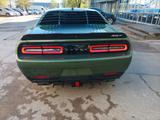 Dodge Challenger  SRT - Dodge: Grün