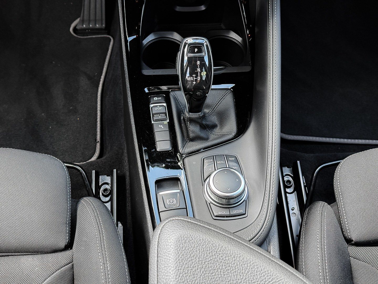 BMW X2 sDrive18i RFK + NAVI + LED + PDC + DAB + UVM. foto 13