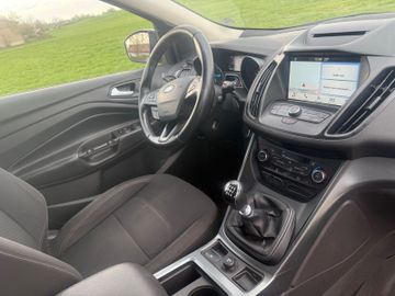 Ford Kuga - 12