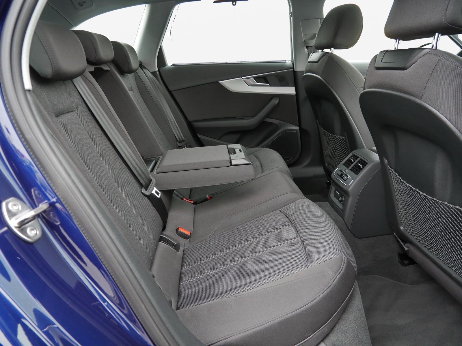 Audi A4 - Bild 16